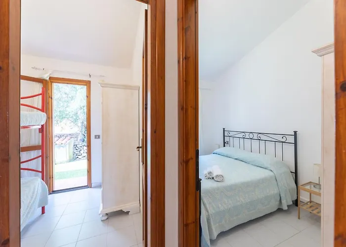 Spacious House In Apartman